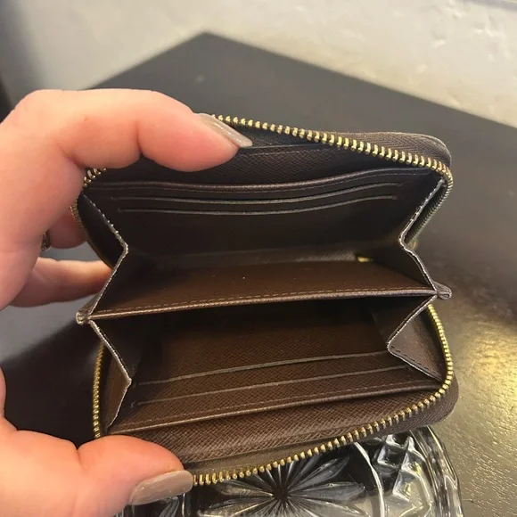 Louis Vuitton Damier Ebene Zippy Compact Wallet - Picture 7 of 8